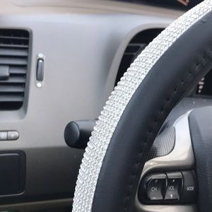 Steering wheel cover